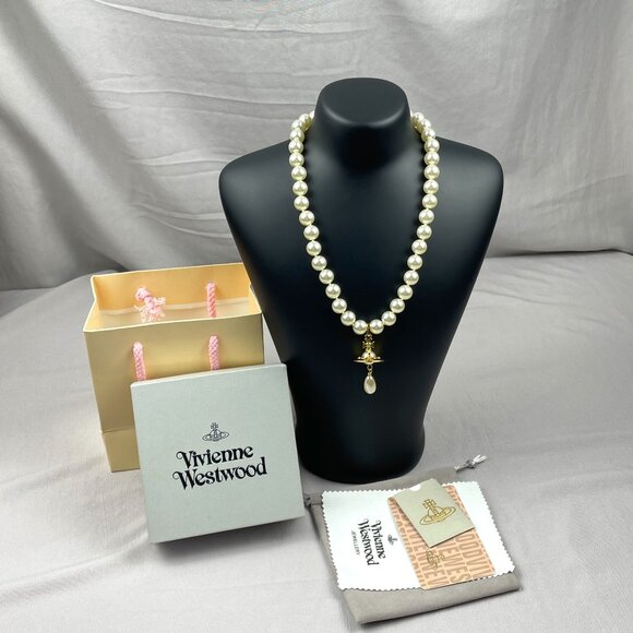 New Vivienne Westwood Single Layer Pearl Necklace